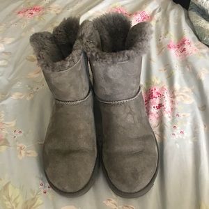 Grey uggs with bow